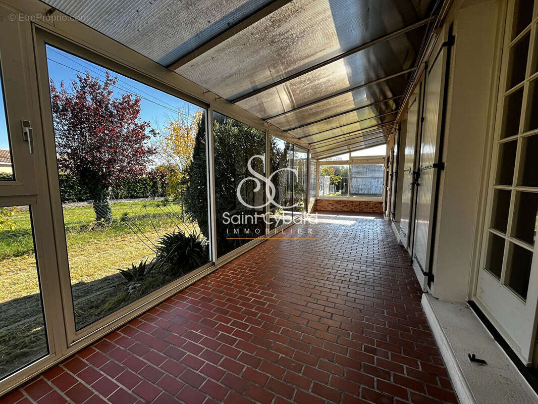 Maison à SAINT-YRIEIX-SUR-CHARENTE
