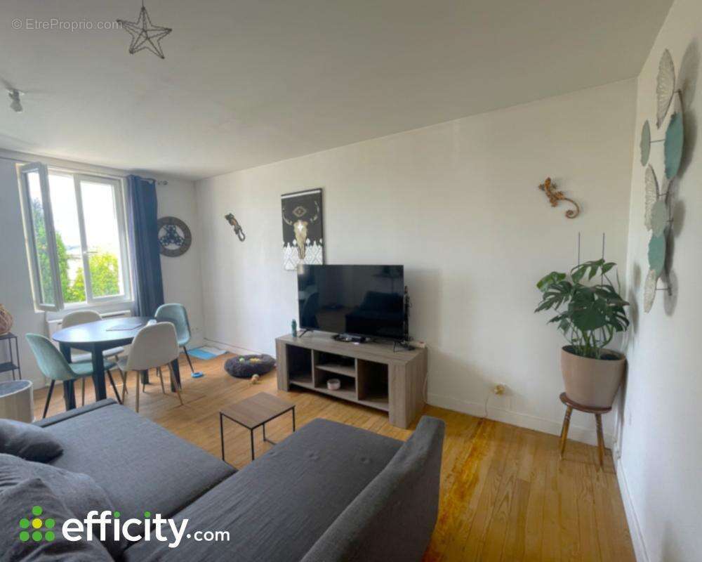 Appartement 155 m² à Saint-Medard-De-Guizieres  - photo 3