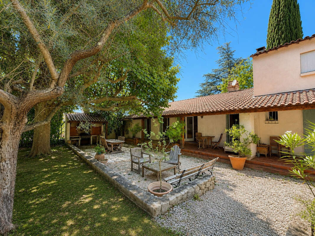 Maison charme et calme bouc bel air -  plain - pied - piscine - sans vis a vis - photo 3