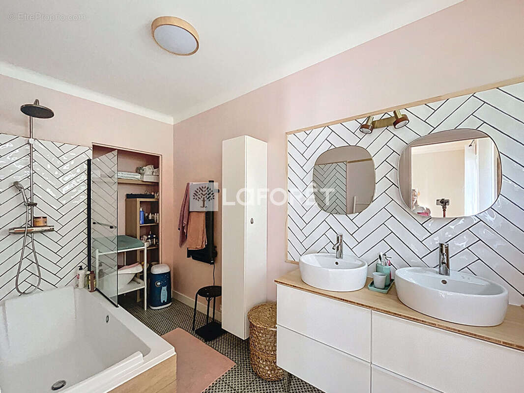 Maison à SAINT-JEAN-LA-POTERIE