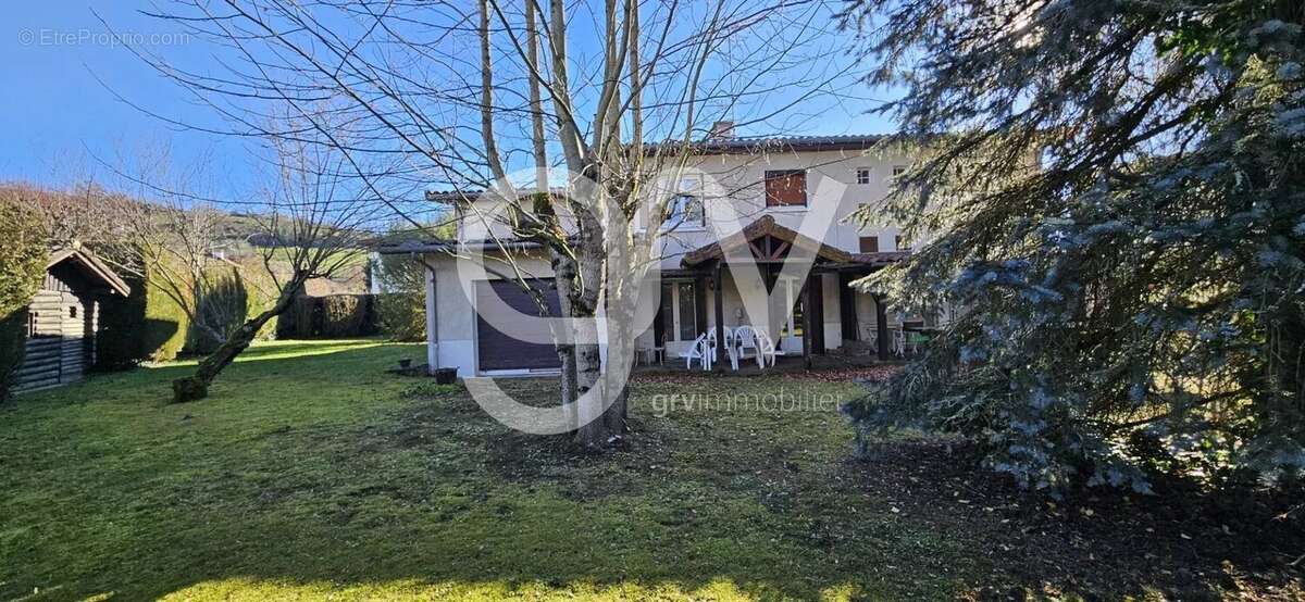 Maison à ARPAJON-SUR-CERE