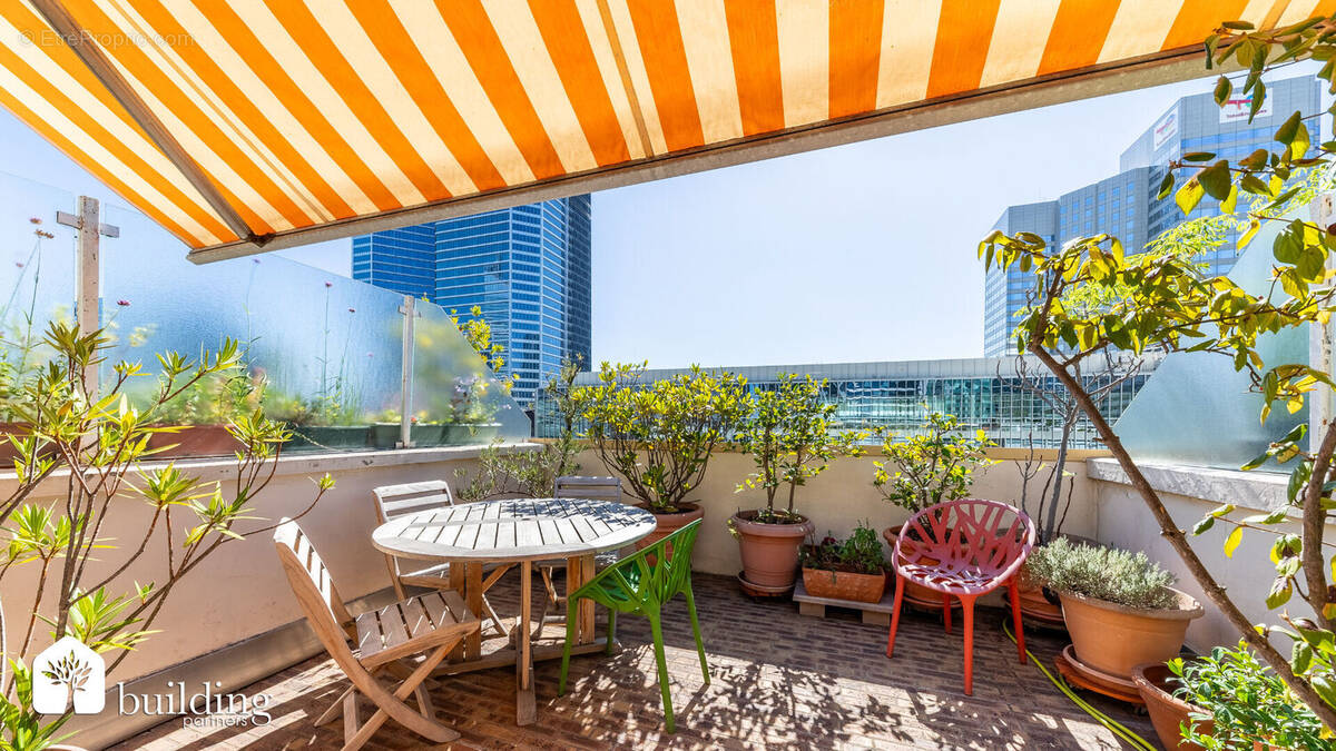 Appartement à COURBEVOIE