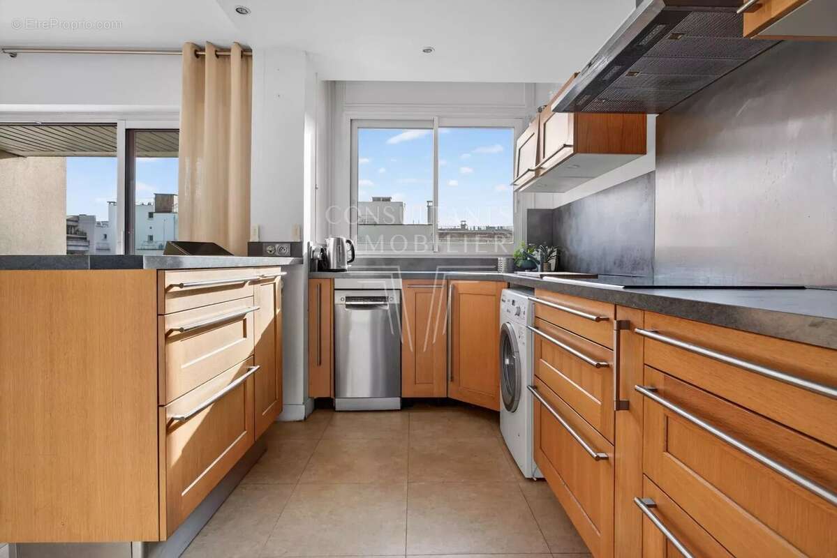 Appartement à PARIS-15E