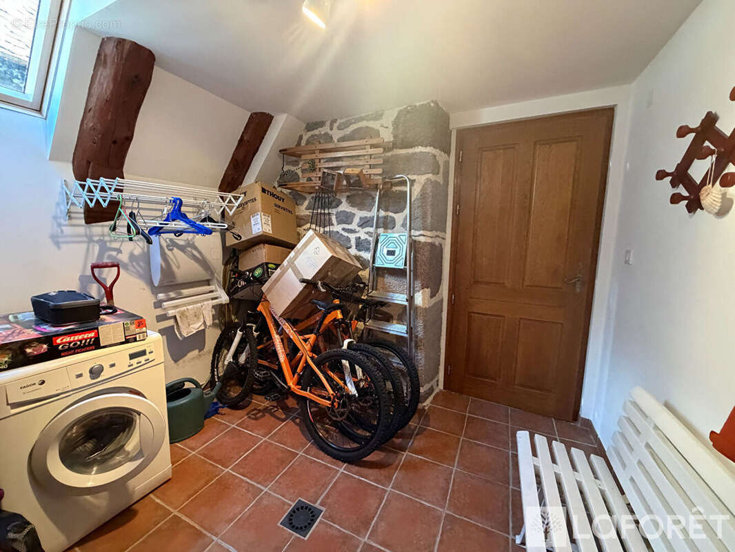 Maison à ALBEPIERRE-BREDONS