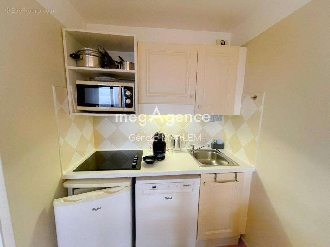 Appartement à ROQUEBRUNE-SUR-ARGENS