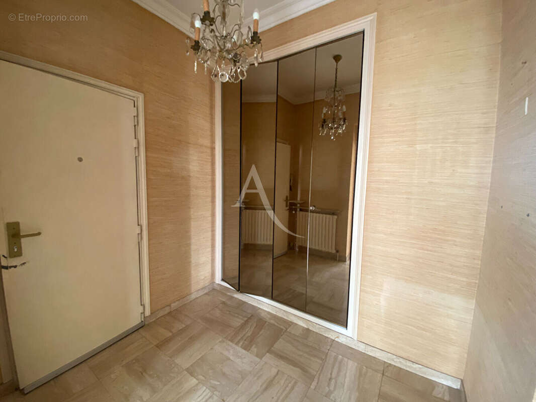 Appartement d'exception au coeur de Rochefort - 4 pièces - 139,20 m² - photo 5