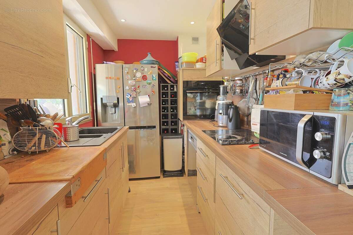 Rare à la vente – Superbe 2 pièces en rez-de-jardin avec 80 m² d’extérieur dans résidence de standing avec piscine - photo 10