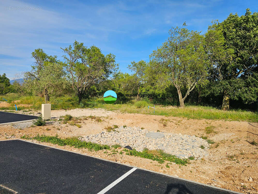 Terrain à CARPENTRAS