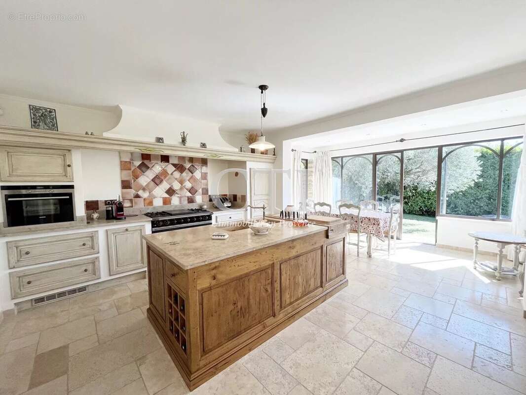 Maison à LE BARROUX