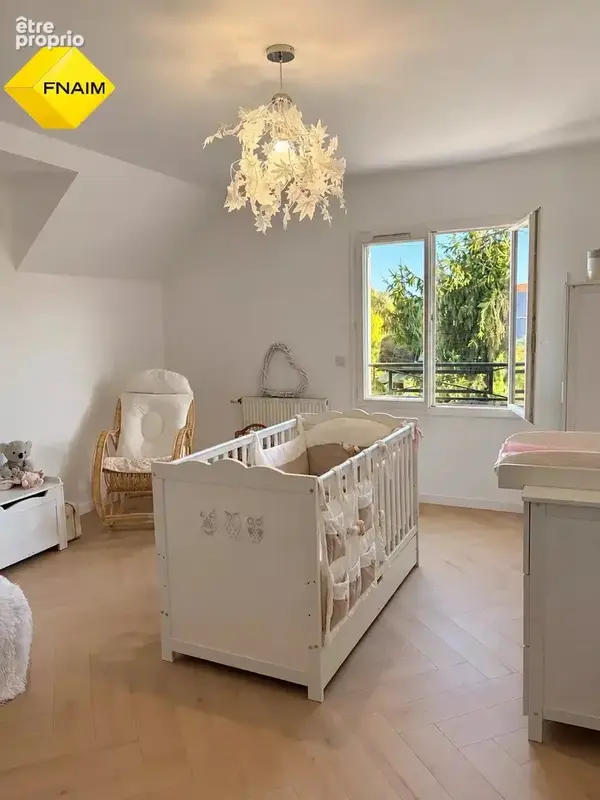 Maison 238m2 - 5 chambres - Piscine - Terrain 1000m2 - photo 6