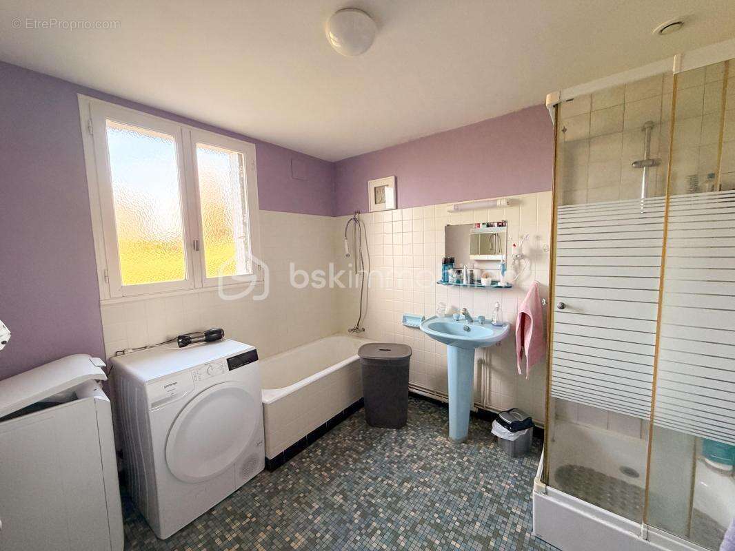 Maison à SAINT-PIERRE-LA-COUR