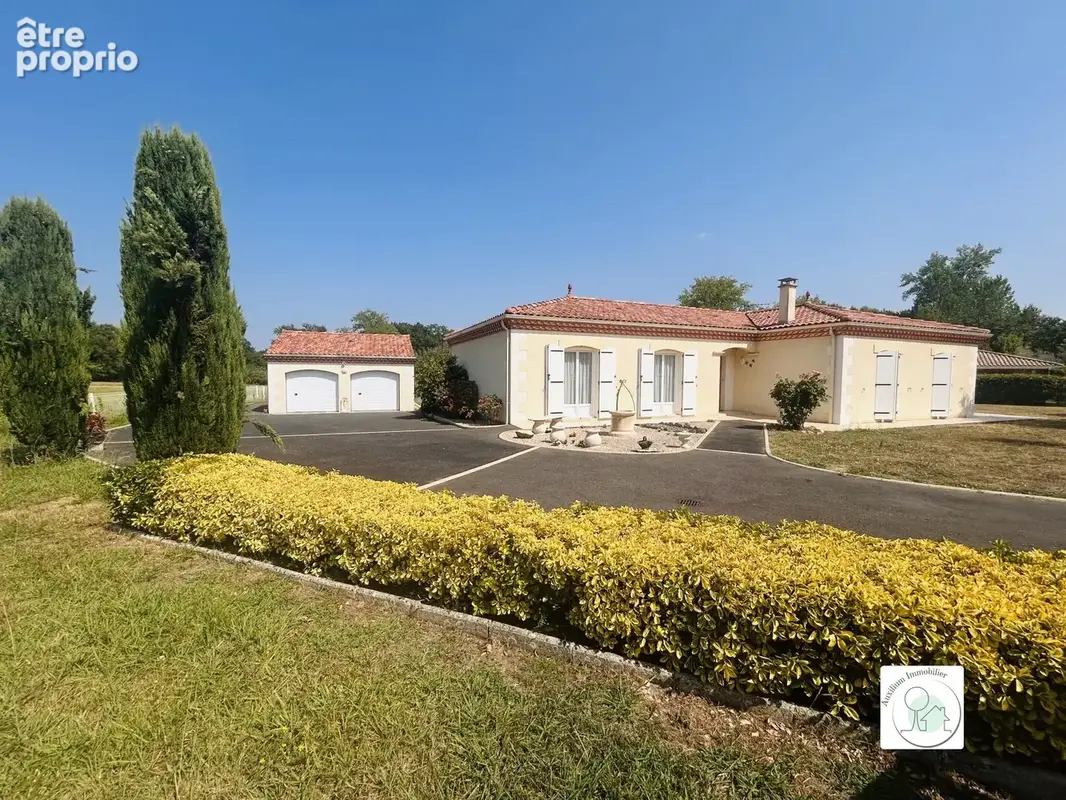 Photo Maison à Saint-Loubes au prix de 442 000€