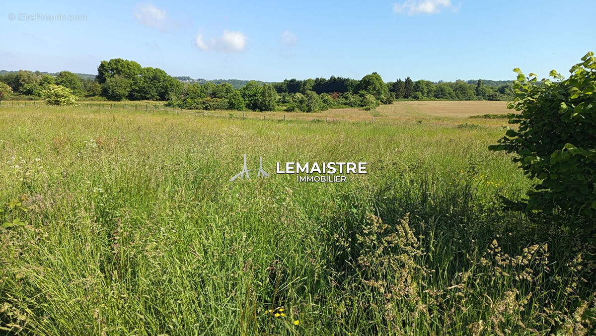 Terrain à NOTRE-DAME-DE-GRAVENCHON