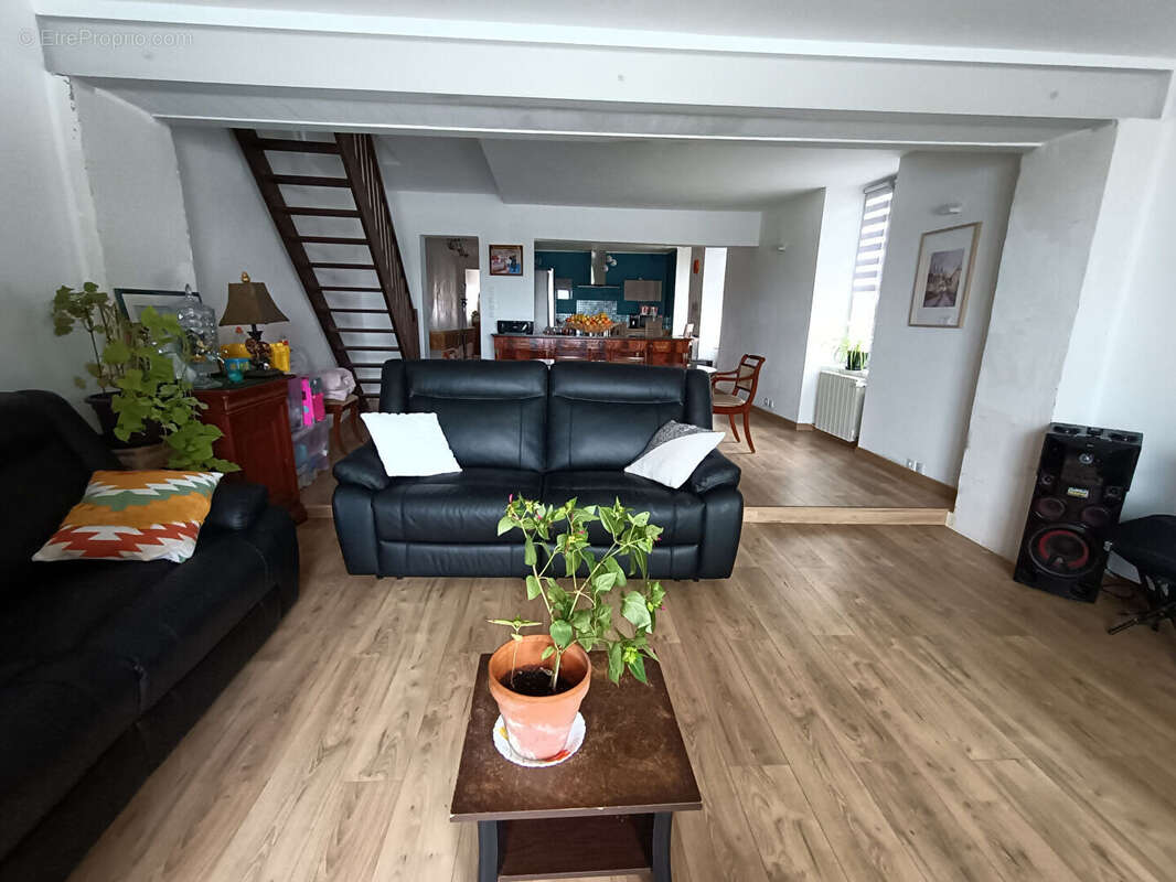 Appartement à TONNAY-CHARENTE