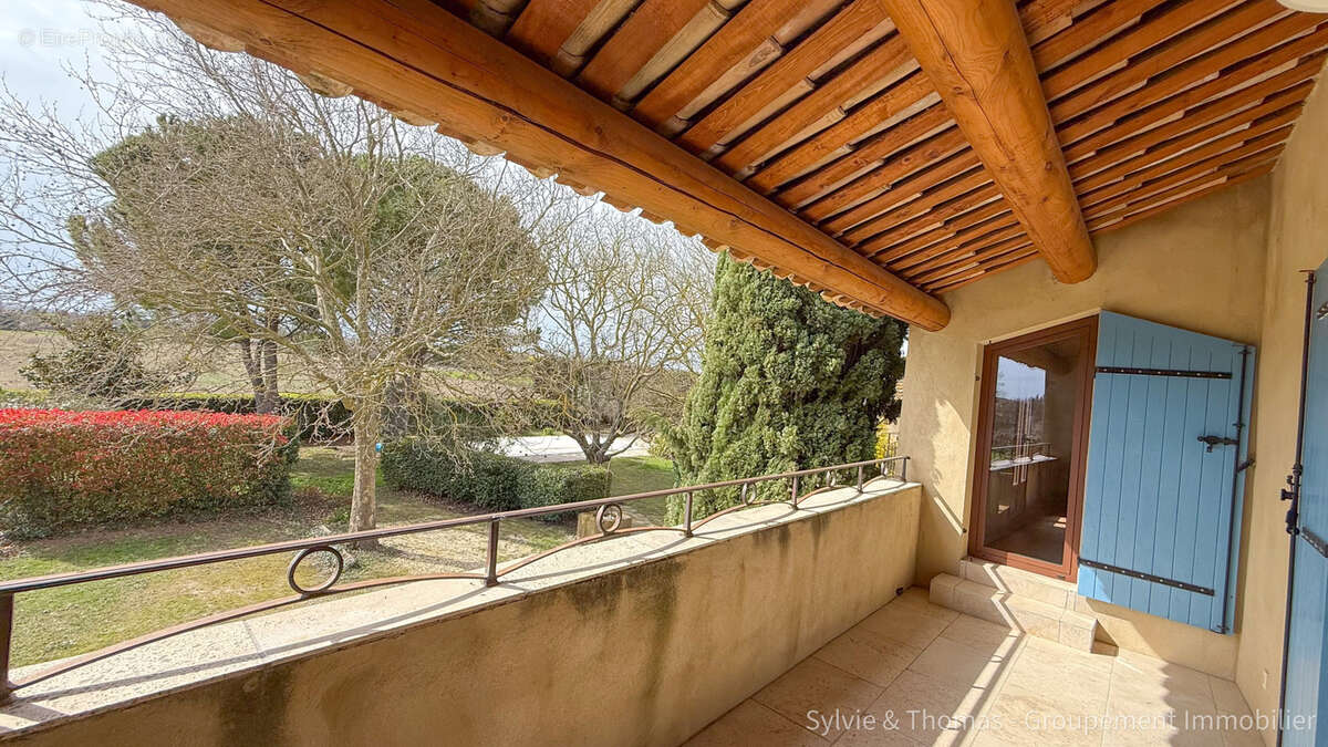 Maison à CADEROUSSE