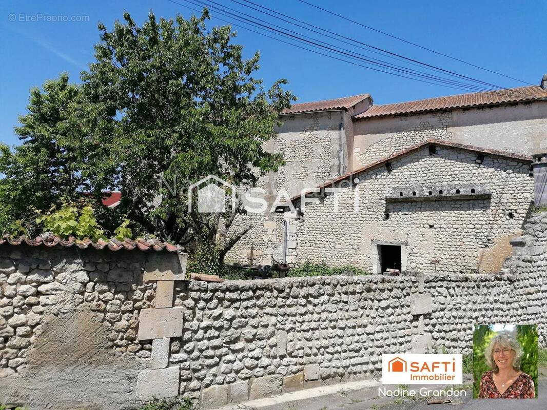 Photo 1 - Maison à MONTBOYER