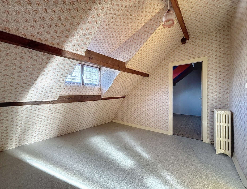 Maison à COULOMMIERS