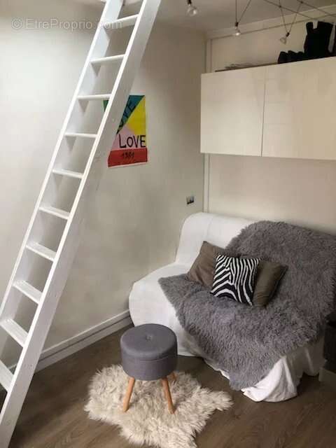 Paris 10e - studio  hopital saint louis / ste marthe - photo 13