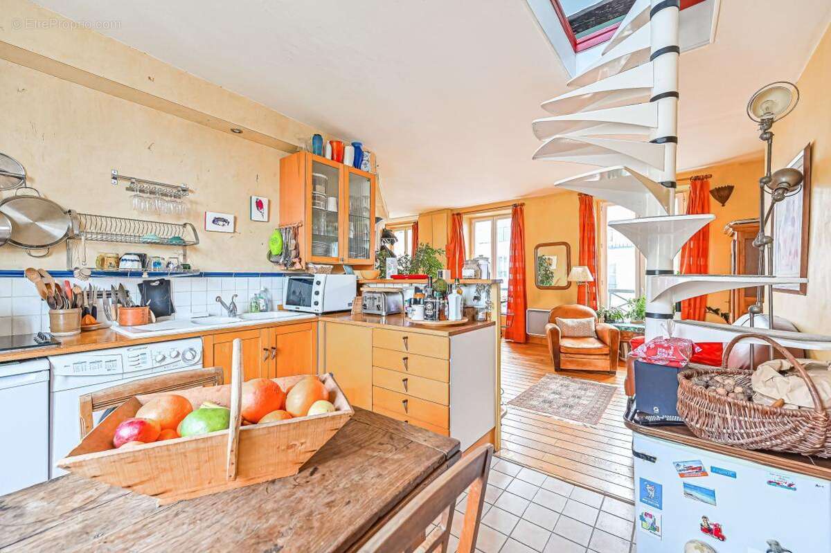 Appartement à PARIS-19E