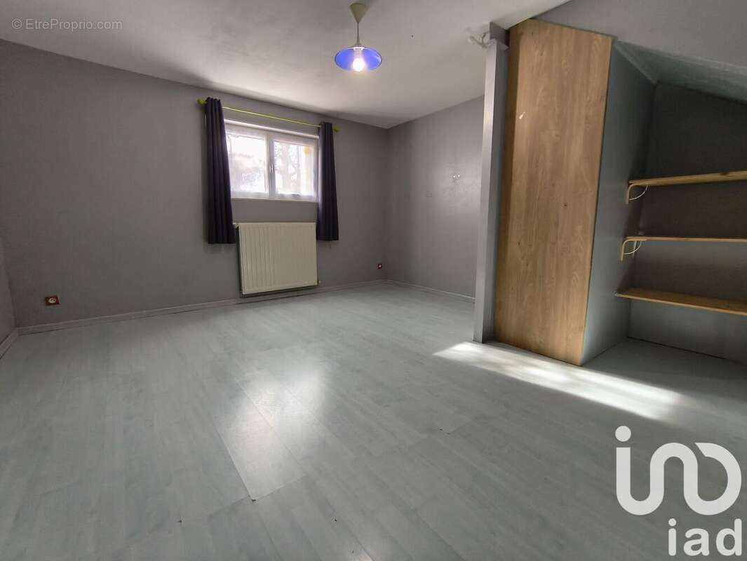 Photo 8 - Maison à LUSIGNAN