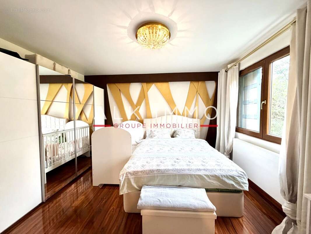 Appartement à VILLE-LA-GRAND