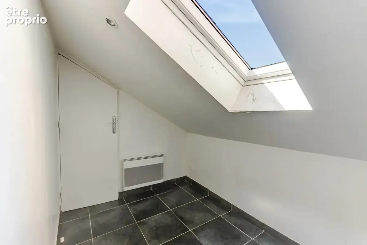 Studio - hyper centre ville - 40m2 au sol - photo 2