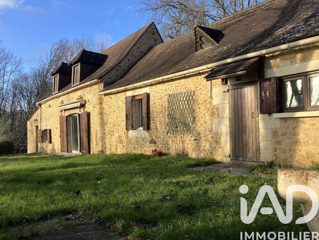 Maison 148 m² à Coux-Et-Bigaroque  - photo 2