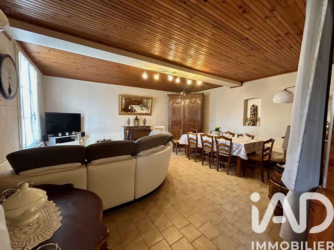 Photo 7 - Maison à ALLONNES