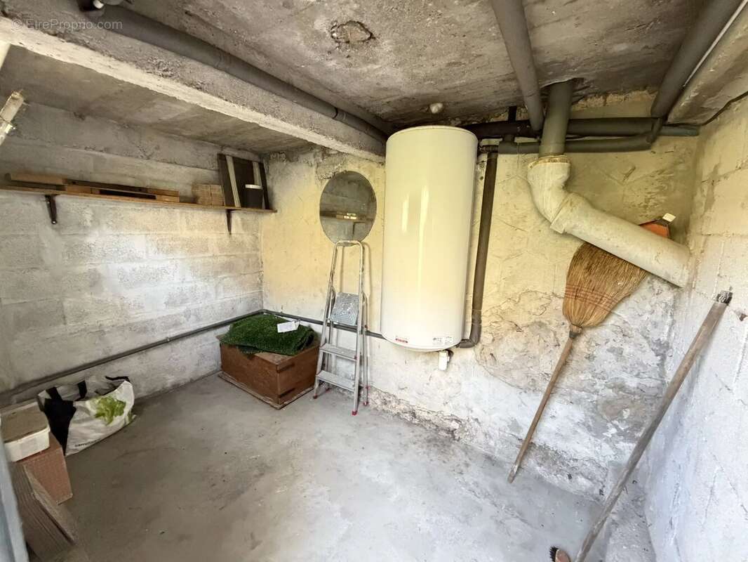 Appartement 2 pièces avec terrasse, vue dégagée sur les montagnes et deux caves - photo 11