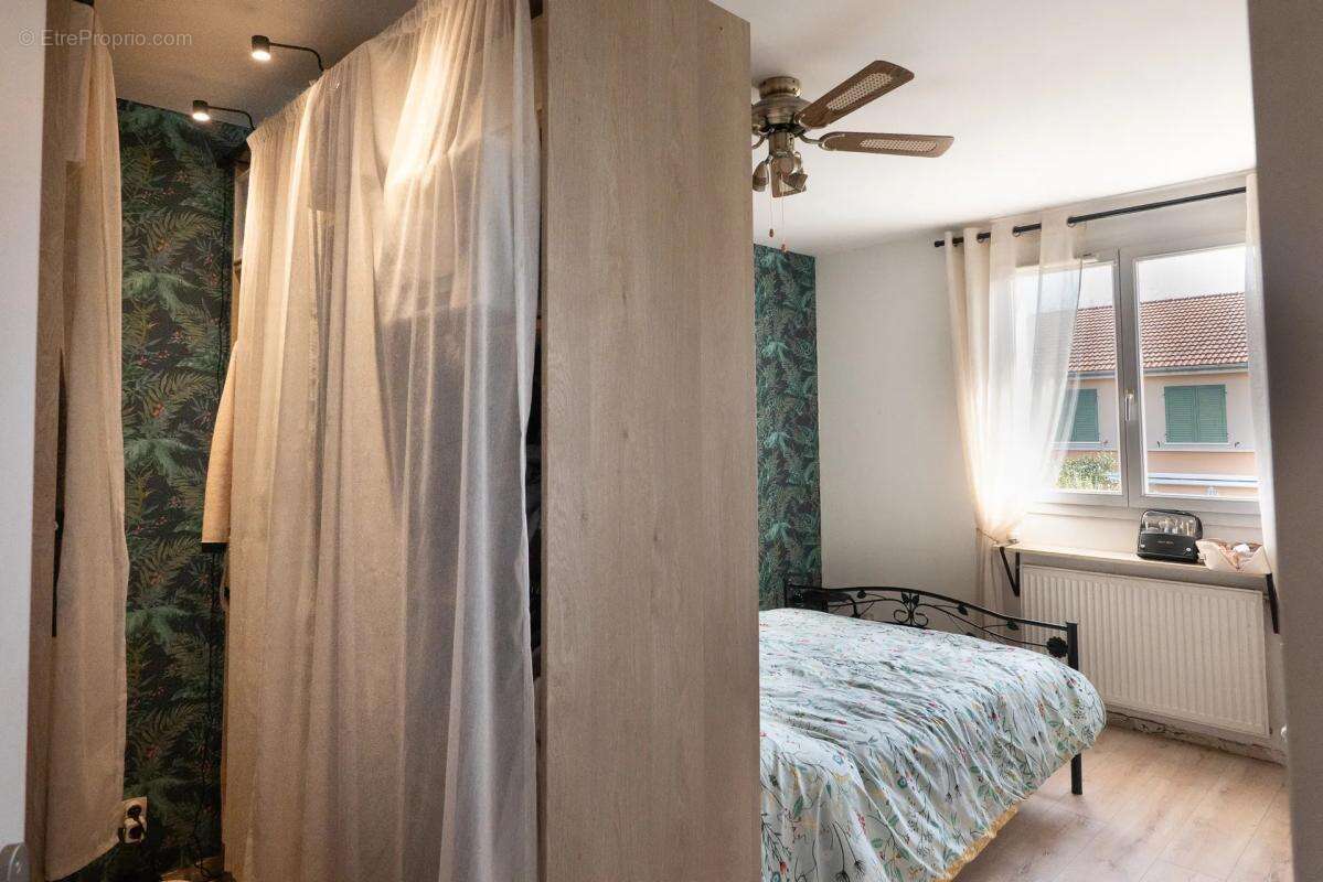 Appartement à VAULX-EN-VELIN