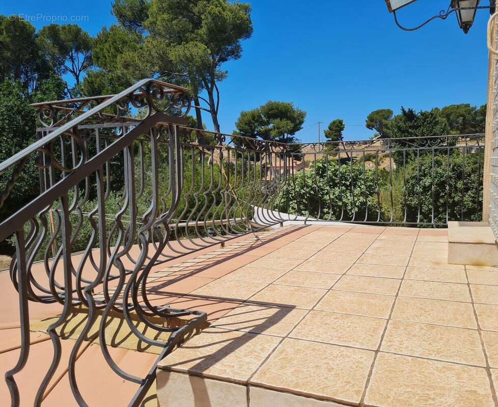 Maison à ENSUES-LA-REDONNE