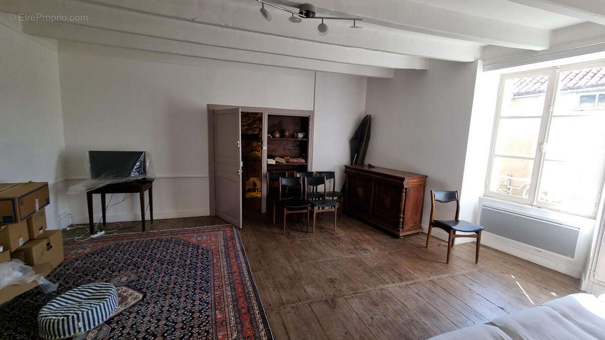 20260319_114756 - Maison à VARAIGNES