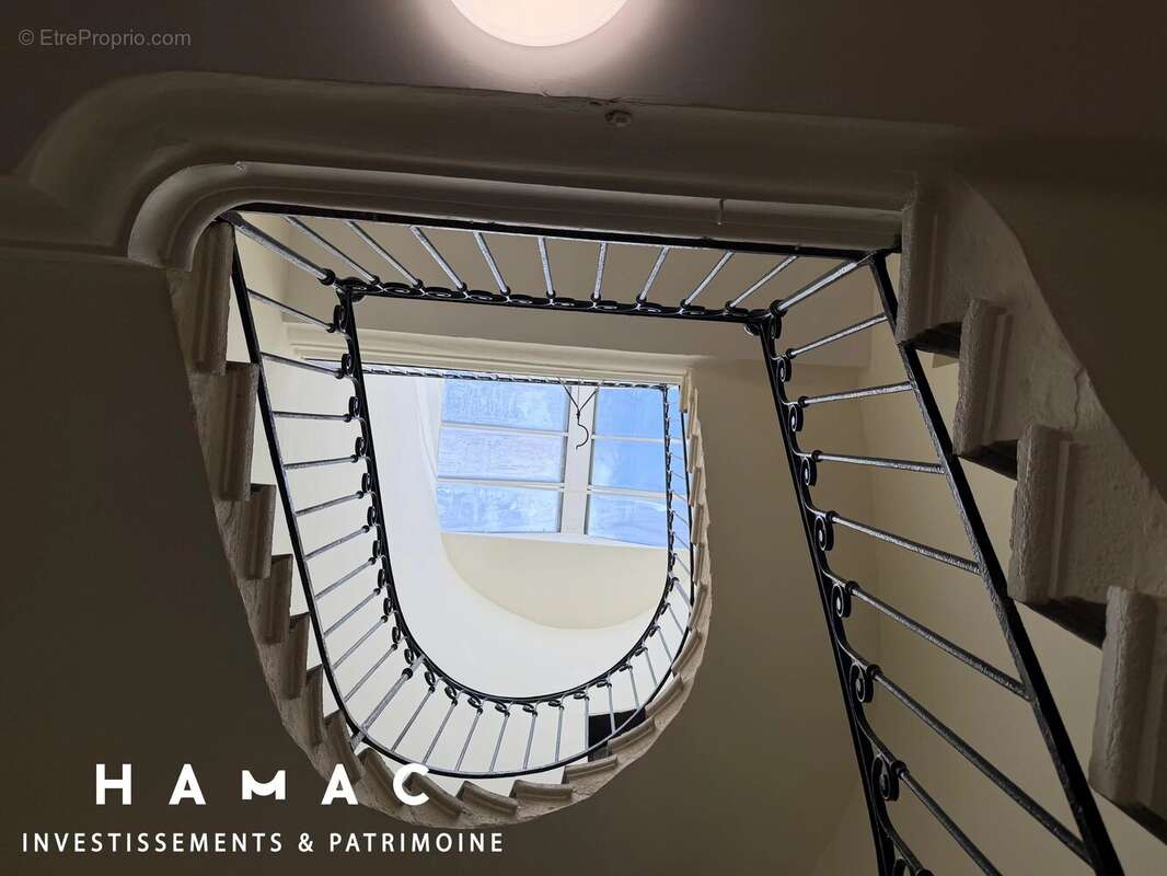 Appartement à GREZIEU-LA-VARENNE