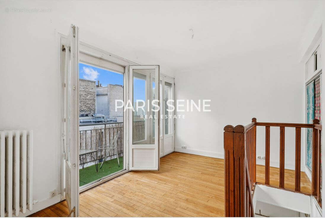 Appartement à PARIS-18E