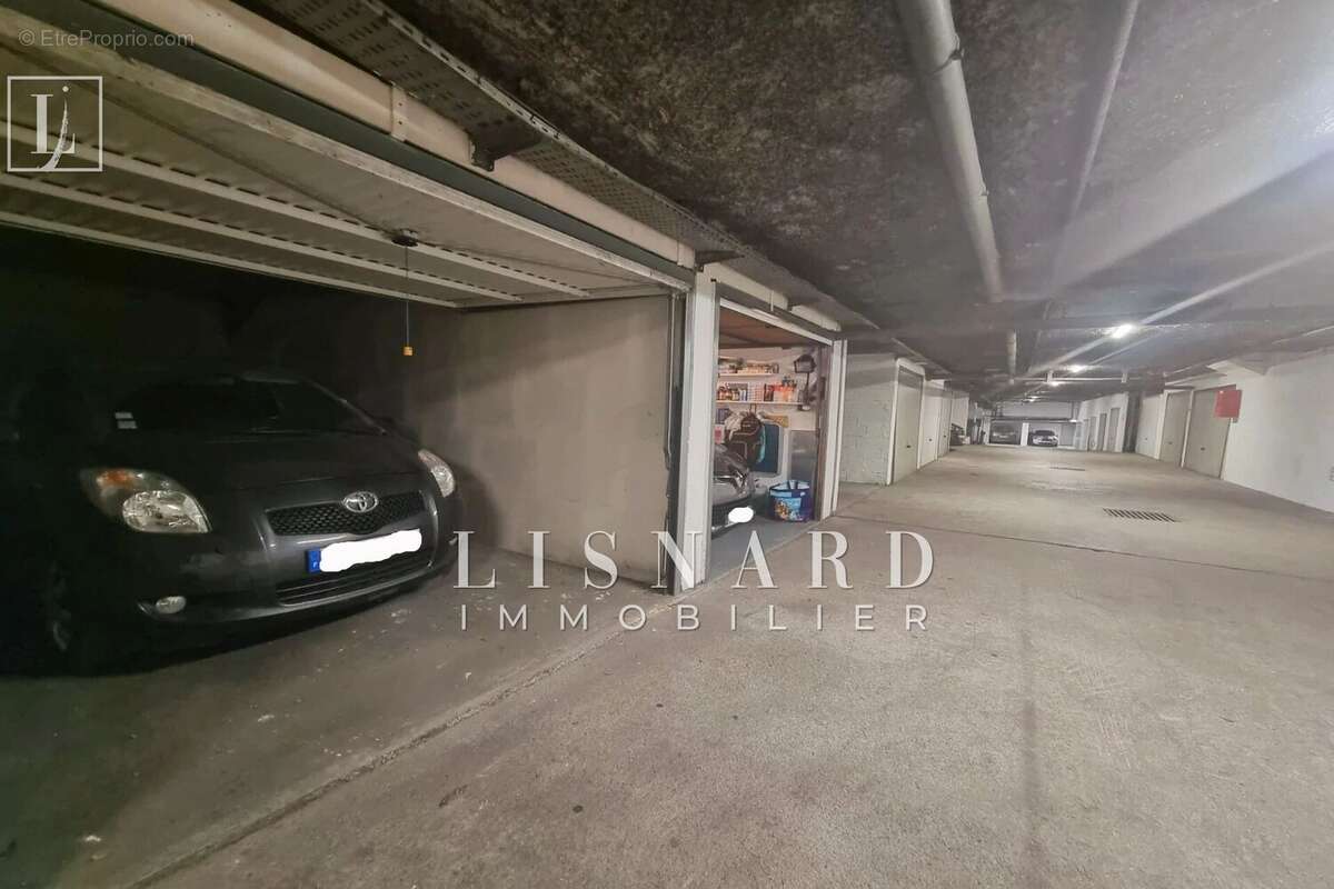 Parking 13 m² à Vallauris  - photo 2