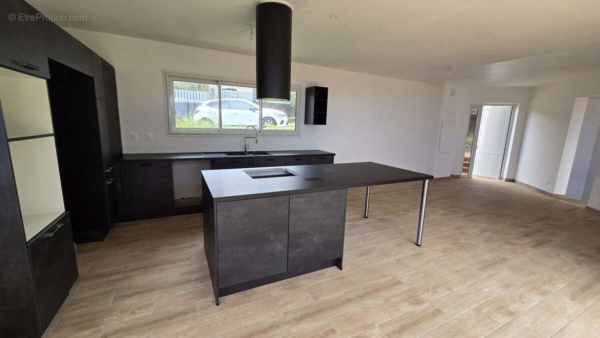 Maison à LES AVIRONS