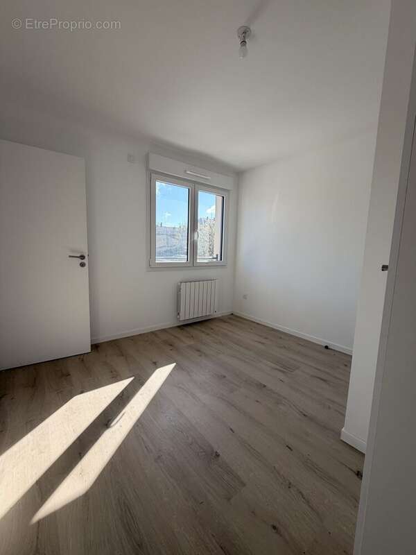 Appartement à PIERRE-BENITE