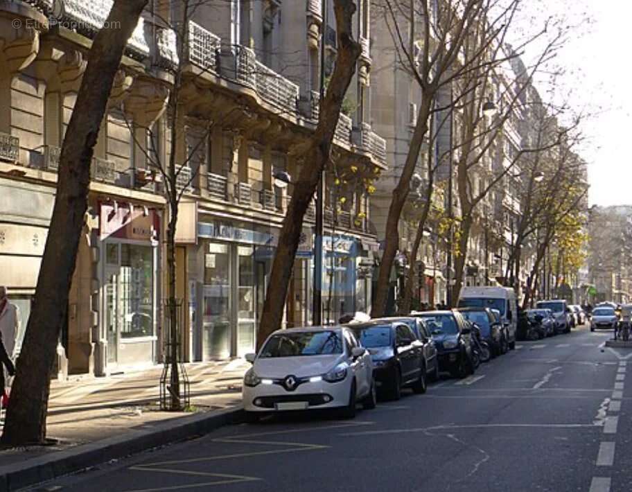 Commerce à PARIS-12E