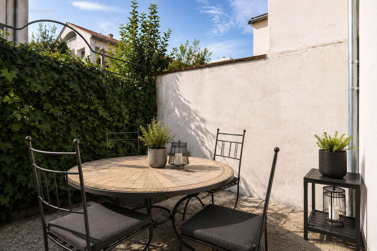 Appartement à LYON-8E