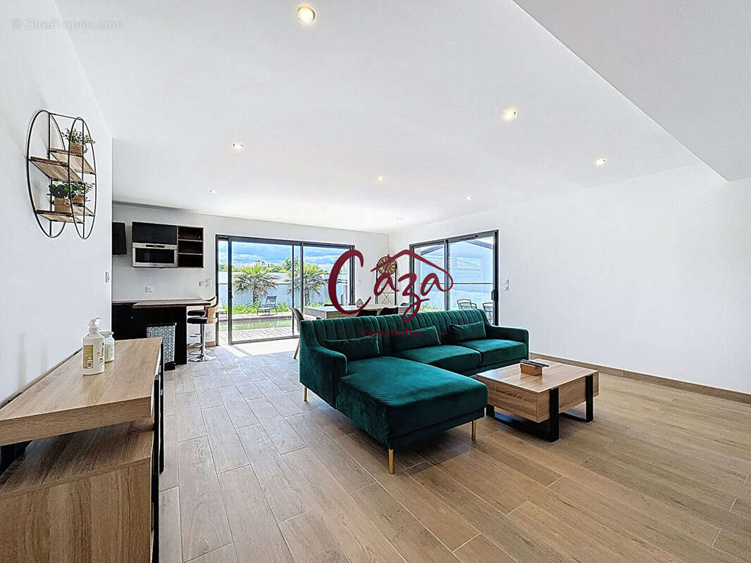 Maison à FARGUES-SAINT-HILAIRE