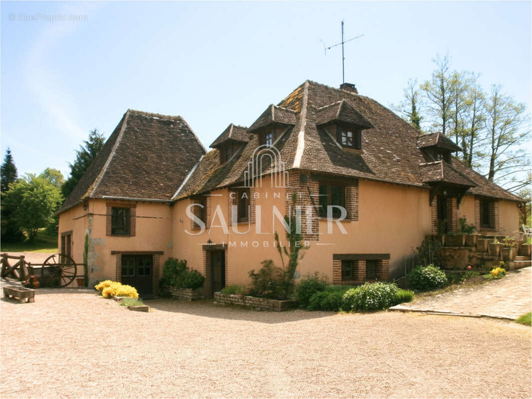 Maison à TANNERRE-EN-PUISAYE