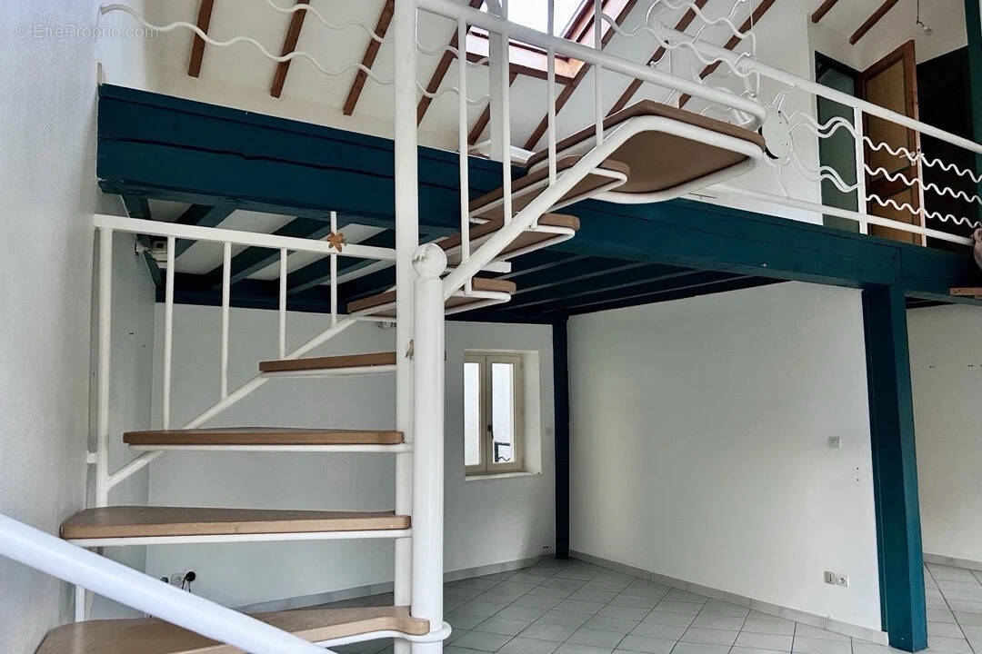 Appartement à BESSENAY