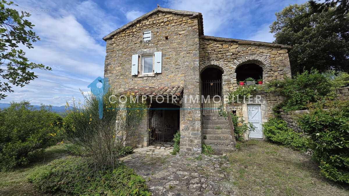 Maison à GROSPIERRES