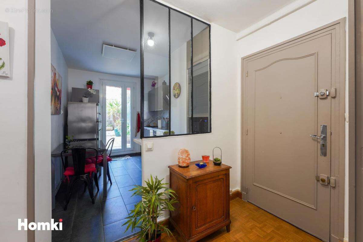 Appartement à MARSEILLE-5E