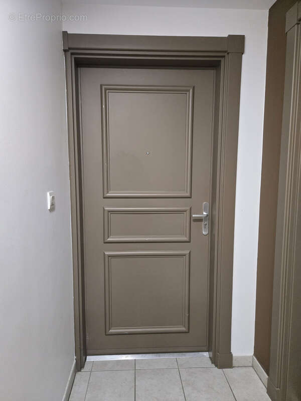 Appartement à SAINT-MARTIN-DE-CRAU