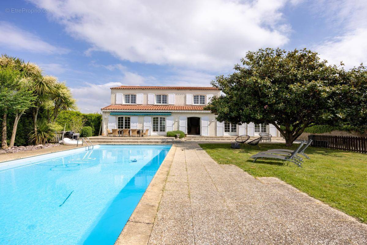 Maison à SAINT-JULIEN-DE-CONCELLES