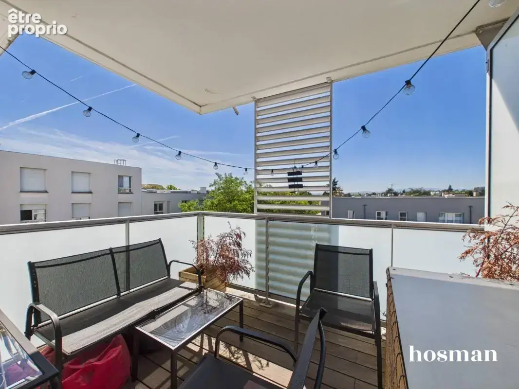 Appartement 3 pièces 61,25 m² avec terrasse de 25,5m2 et balcon - Avenue Général de Gaulle, Bron - photo 2