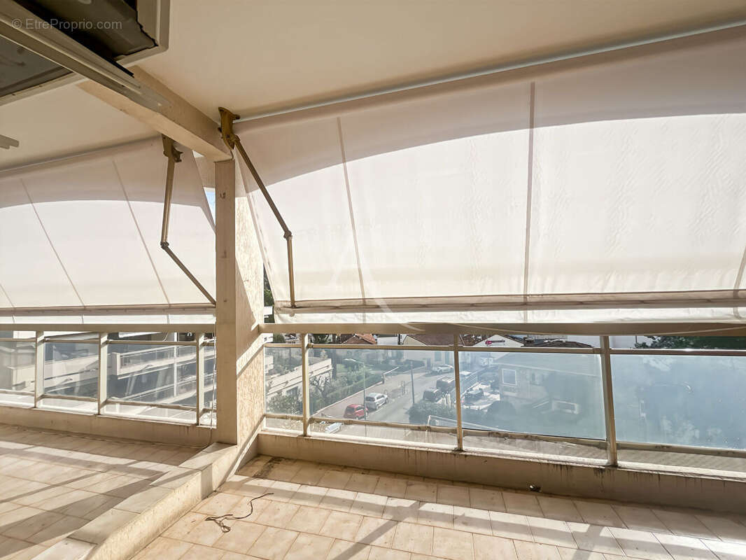 Appartement à LE CANNET