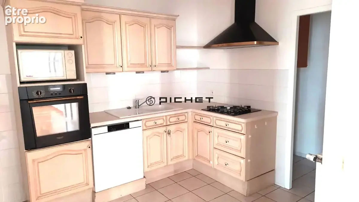 Appartement hyper-centre-ville Brive La Gaillarde  98 m2 - photo 3