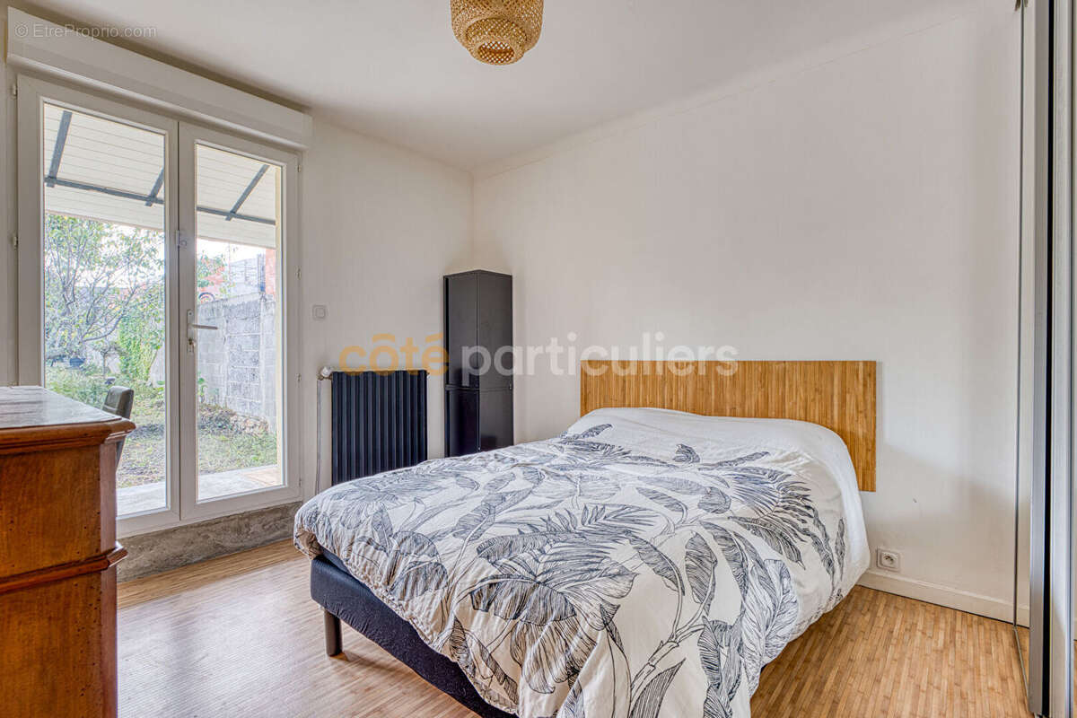 La roche sur yon -- maison 3 chambres --  90 m2  -- grand garage-- sous sol -- limite pentagone*--* - photo 10